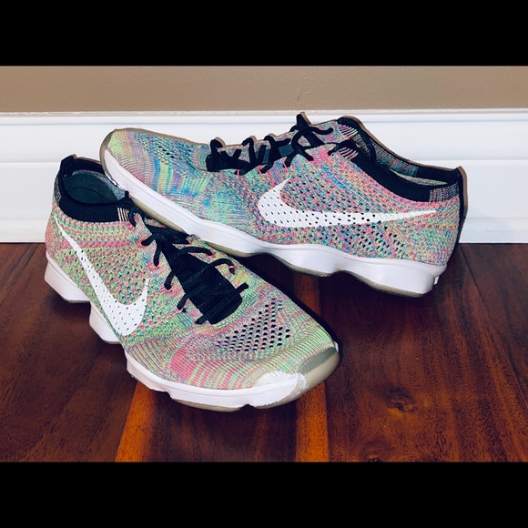 Nike Flyknit Zoom Agility Sneaker Women Sz 9.0 - Picture 3 of 11